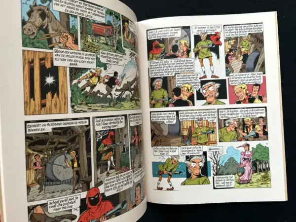 1e drukken SC Robert en Bertrand 18 - De Rode Kaproen (1977)