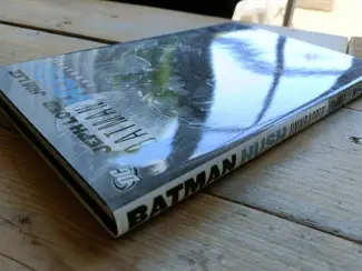 DC Comics Batman Hush Unwrapped Deluxe HC