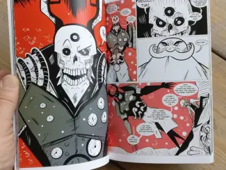 Engels God Puncher Volume 1 TPB (Kickstarter uitgave)