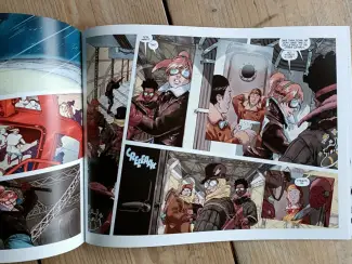 Fantasy Lampblack #4   Kickstarter Variant Cover + Artprint