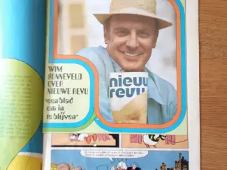 Klassiekers Jaargang Donald Duck's 1970 +inlegkaartje Nieuwe Revue en posters