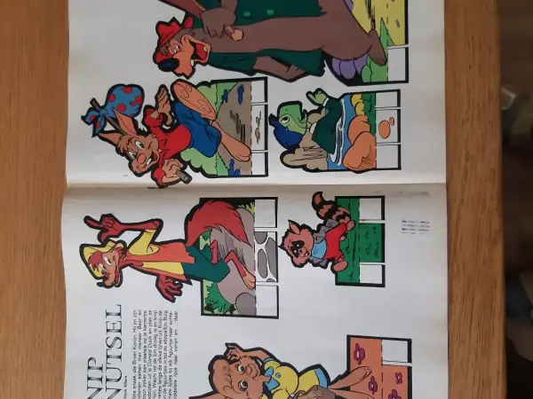 Klassiekers Jaargang Donald Duck's 1970 +inlegkaartje Nieuwe Revue en posters