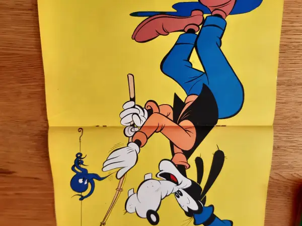Klassiekers Jaargang Donald Duck's 1970 +inlegkaartje Nieuwe Revue en posters