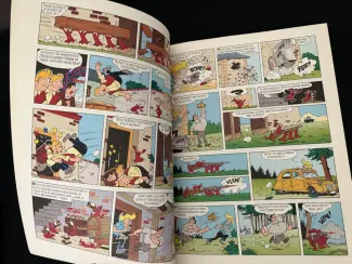 Belgisch & Vandersteen Suske en Wiske - Familiestripboek (1e druk van heruitgave, 1994)