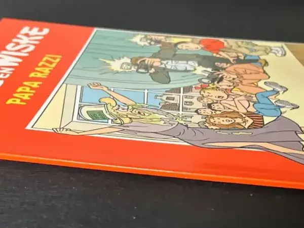Belgisch & Vandersteen Suske en Wiske - Papa Razzi (1e druk, 2000)