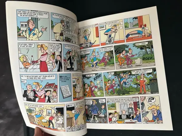 Belgisch & Vandersteen Suske en Wiske - Papa Razzi (1e druk, 2000)