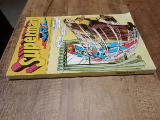Superman Omnibus Nr. 4